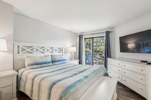 2 bedrooms, iron/ironing board, free Internet, bed sheets