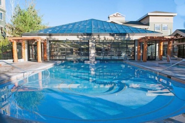 Indoor pool, outdoor pool
