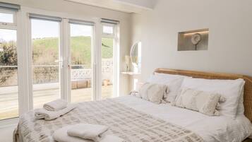 Casa de campo | 4 quartos, individualmente decorados, individualmente mobiliados