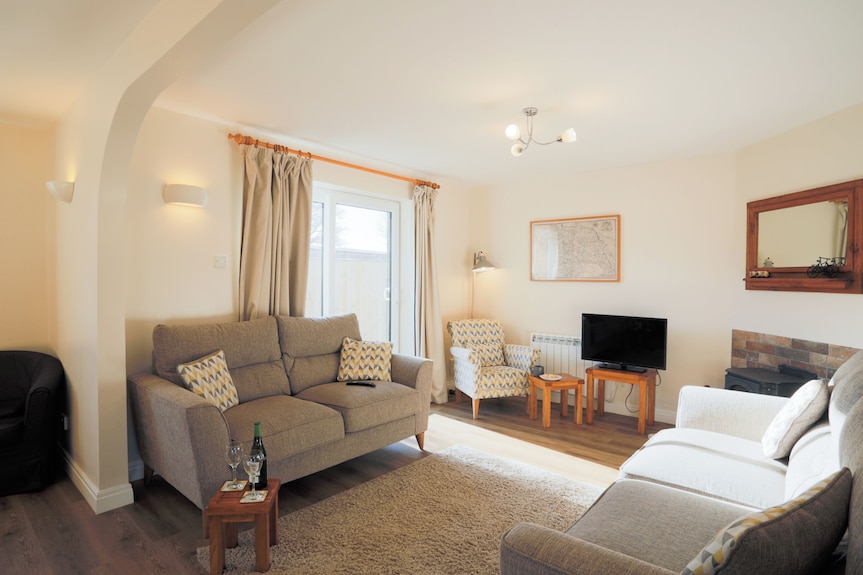 Lock Cottage, 3 Bed Cottage (Sleeps 6) In Lockton Nr Pickering - Yorkshire