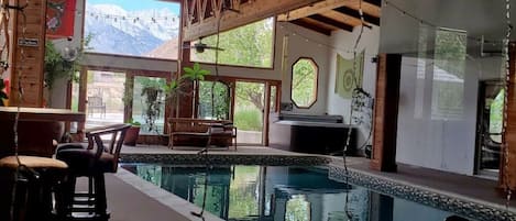 Innenpool, beheizter Pool