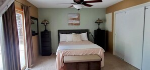 2 bedrooms, WiFi, bed sheets, wheelchair access - ***Million Dollar Views and Indoor Pool! (Lone Pine)