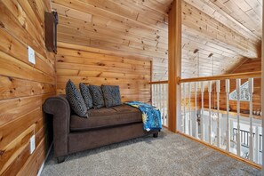 TV - Deer Crossing Retreat - new home close to Saddleback (Dallas Plantation)