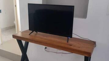 32-inch TV with digital channels