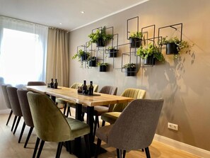 Free cooked-to-order breakfast on weekdays  - Hotel Schultheiss 52 (Hamelin)