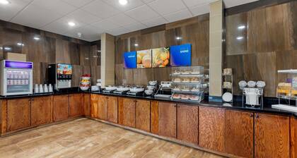 Comfort Suites West Monroe near Ike Hamilton Expo Center