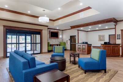 Comfort Suites West Monroe near Ike Hamilton Expo Center