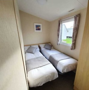 3 bedrooms, iron/ironing board
