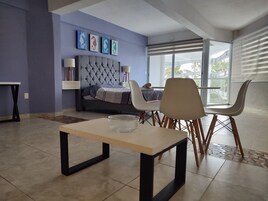 Standard Studio | Laptop workspace, free WiFi