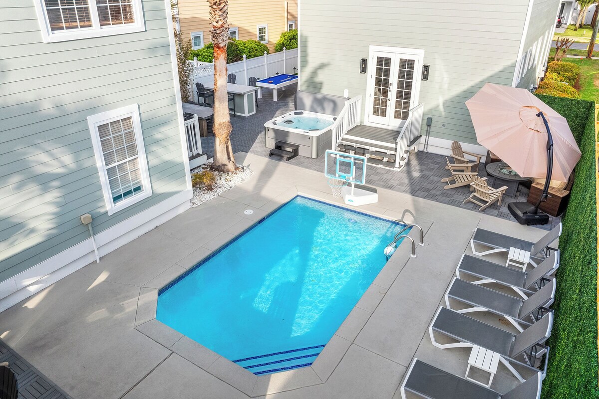 Photo 4 of Across From Beach! 7 bdrm, Amazing Pool Area, Jacuzzi, Discounted Golf Cart