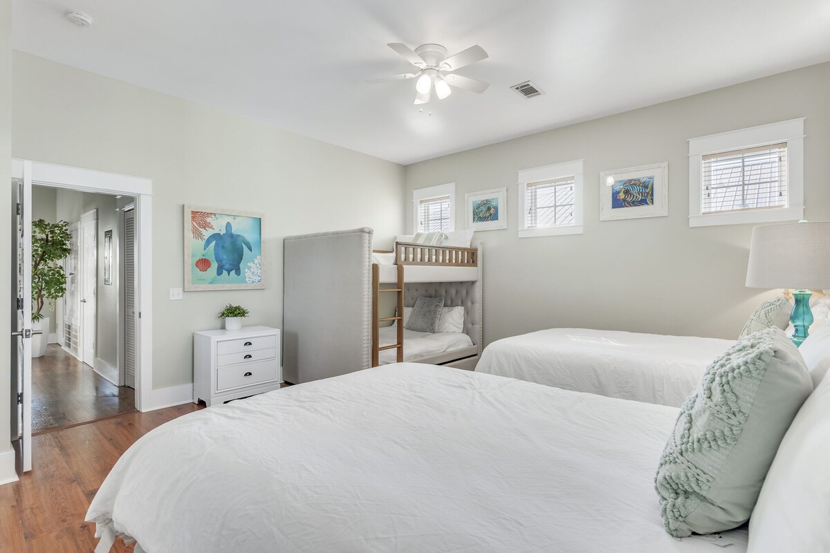Photo 39 of Across From Beach! 7 bdrm, Amazing Pool Area, Jacuzzi, Discounted Golf Cart