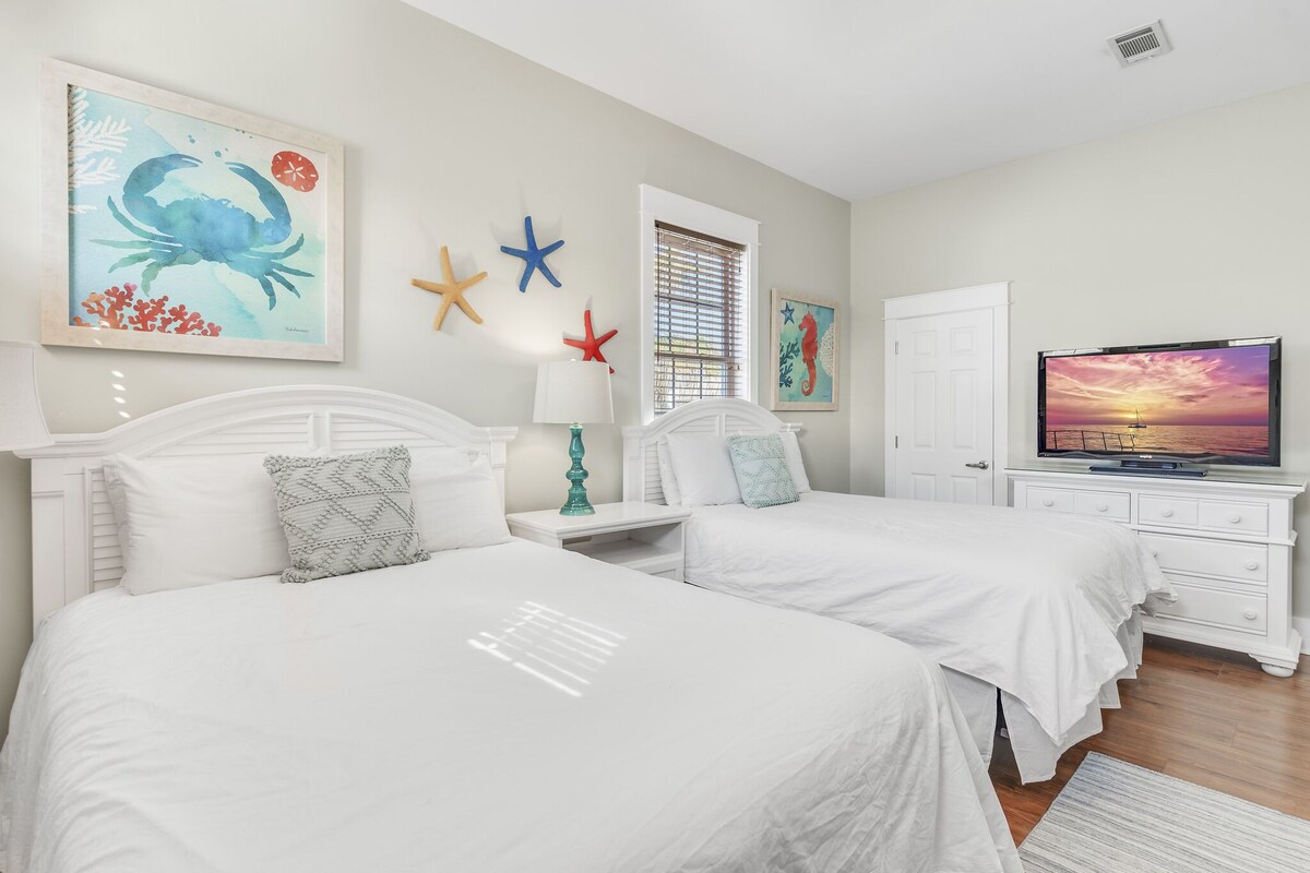 Photo 42 of Across From Beach! 7 bdrm, Amazing Pool Area, Jacuzzi, Discounted Golf Cart