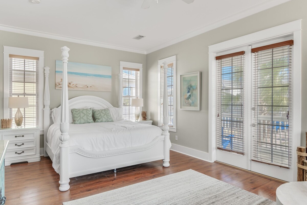 Photo 28 of Across From Beach! 7 bdrm, Amazing Pool Area, Jacuzzi, Discounted Golf Cart