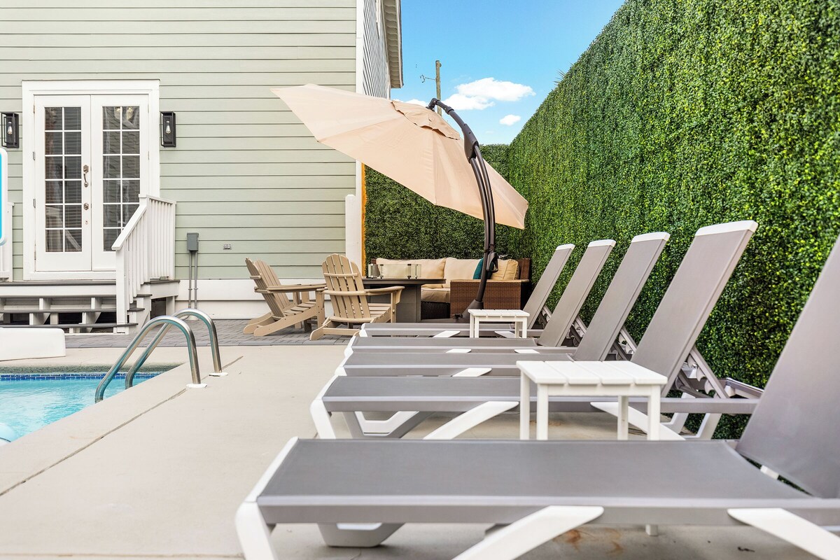 Photo 76 of Across From Beach! 7 bdrm, Amazing Pool Area, Jacuzzi, Discounted Golf Cart