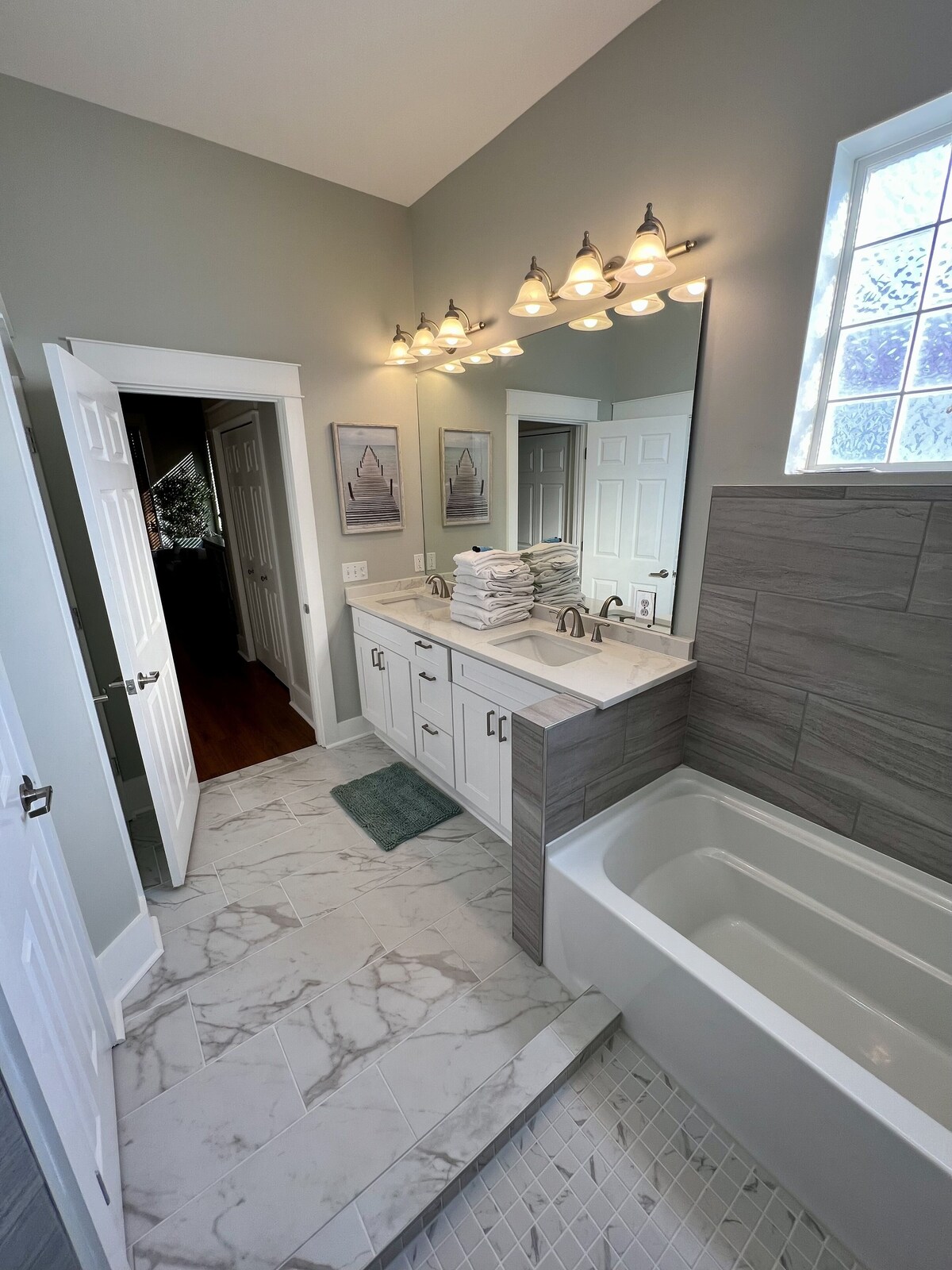 Photo 33 of Across From Beach! 7 bdrm, Amazing Pool Area, Jacuzzi, Discounted Golf Cart