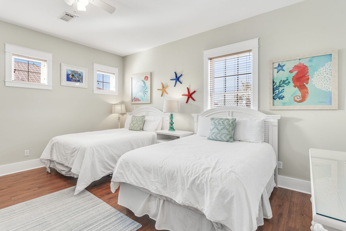 Photo 40 of Across From Beach! 7 bdrm, Amazing Pool Area, Jacuzzi, Discounted Golf Cart