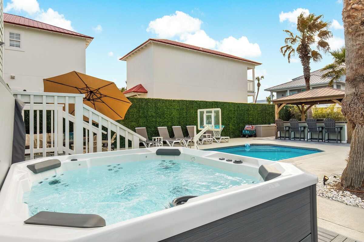 Photo 65 of Across From Beach! 7 bdrm, Amazing Pool Area, Jacuzzi, Discounted Golf Cart