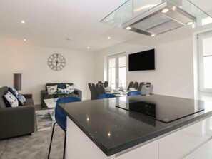 Cottage | Interior - Ocean View (Banff)