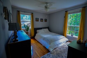 2 bedrooms, desk, iron/ironing board, free WiFi