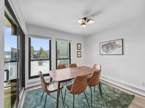 Dining - Views of Lake Dillon, Hot tub and pool , Amphitheater location A304 (Dillon)