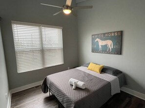 4 dormitorios, tabla de planchar con plancha, wifi gratis y ropa de cama