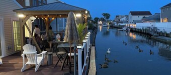 Waterfront Beach House 30 Min from New York City