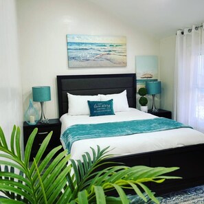 3 bedrooms, desk, iron/ironing board, free WiFi