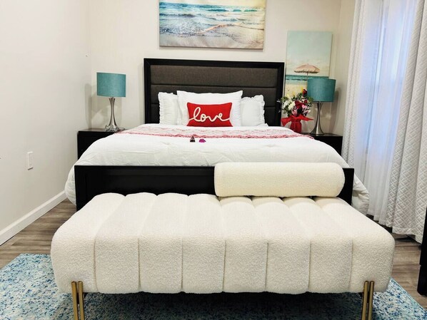 3 bedrooms, desk, iron/ironing board, free WiFi