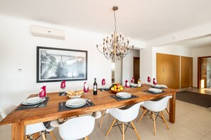 Dining - Villa with BBQ and heatable pool in Carvoeiro (Carvoeiro)