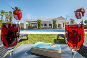 A heated pool - Villa with BBQ and heatable pool in Carvoeiro (Carvoeiro)