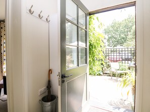 Cottage | Interior - The Barn at Sandhole Cottage (Tonbridge)