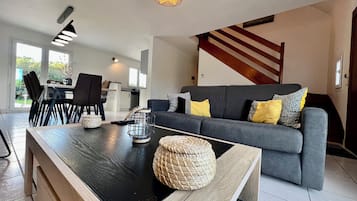 Televisie en een open haard