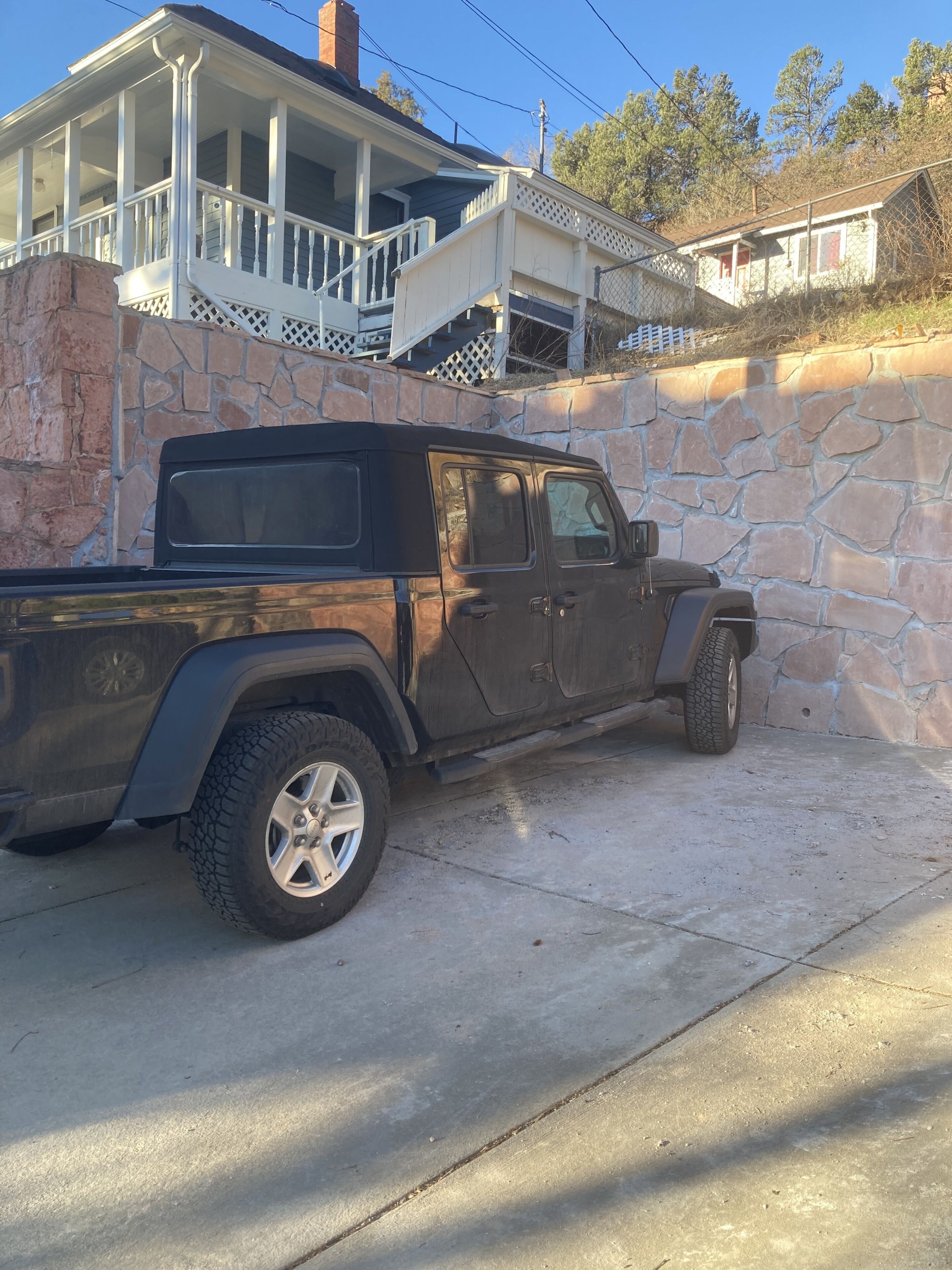 المنطقة المحيطة بالمنشأة