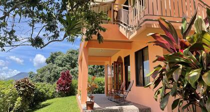 Hummingbird Suite - Stunning Arenal Volcano and Lake Views