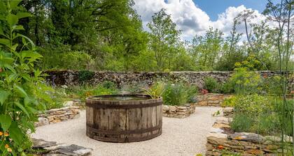 Conversion de grange de luxe dans la forĂȘt