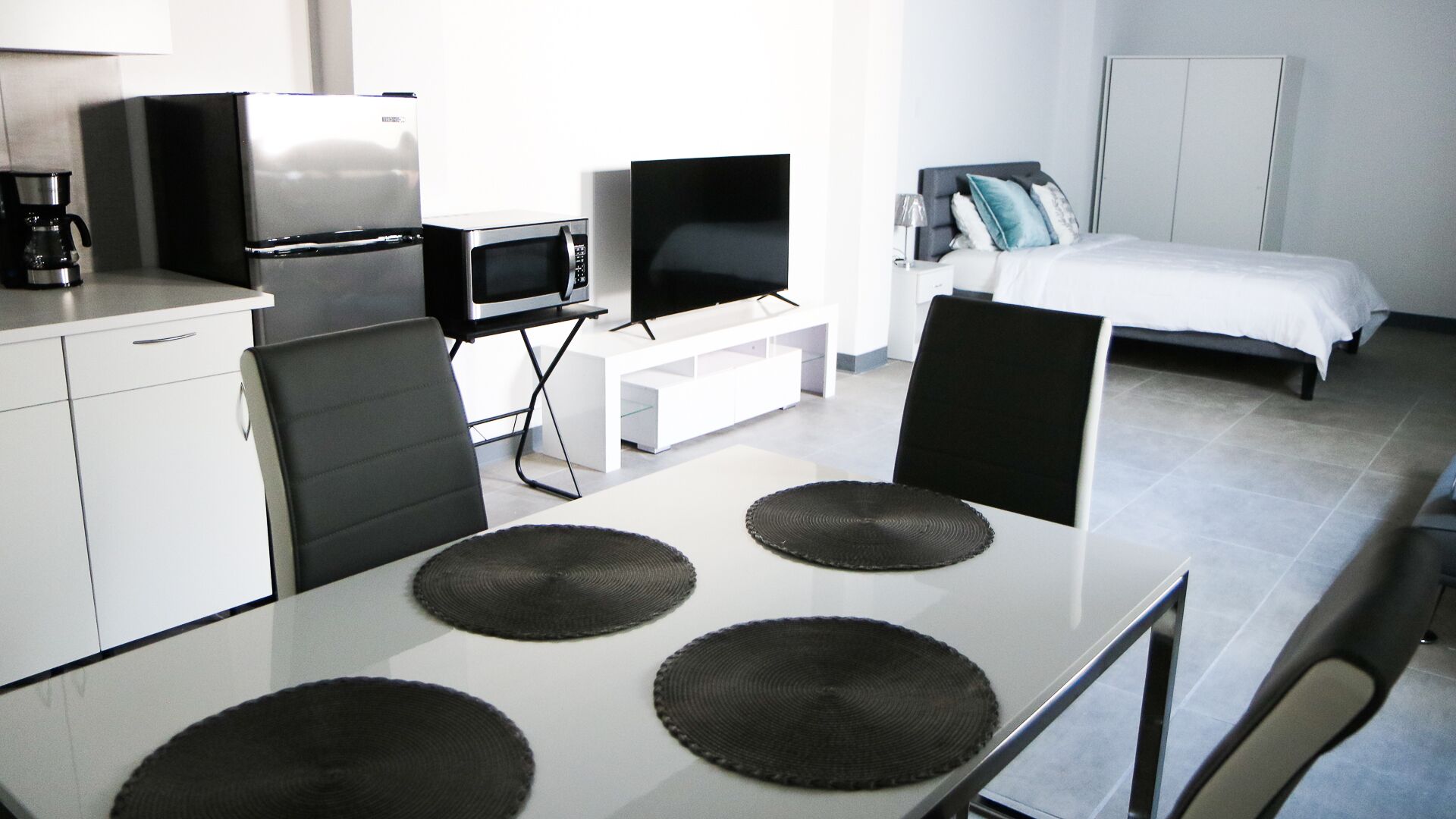 华丽开间套房 | 免费 WiFi