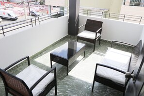 Deluxe Apartment | Balcony view - Mavs Boutique Hotel (Ponce)