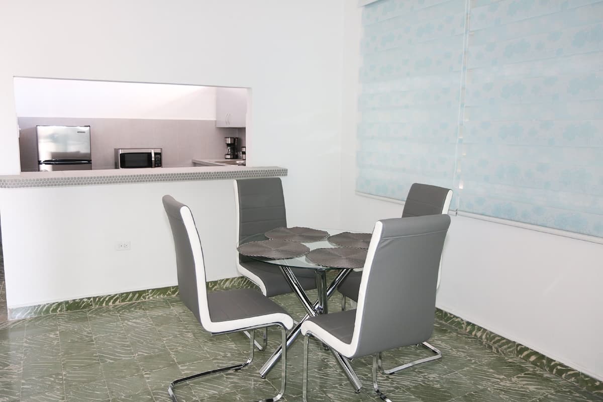 Deluxe Apartment | Free WiFi