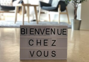 Miscellaneous - Woézon Na Mi (Lyon)