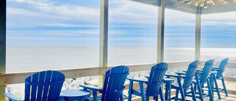 屋外ダイニングエリア