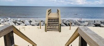 Jekyll villa near Driftwood Beach