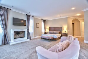 5 bedrooms, iron/ironing board, travel crib, free WiFi