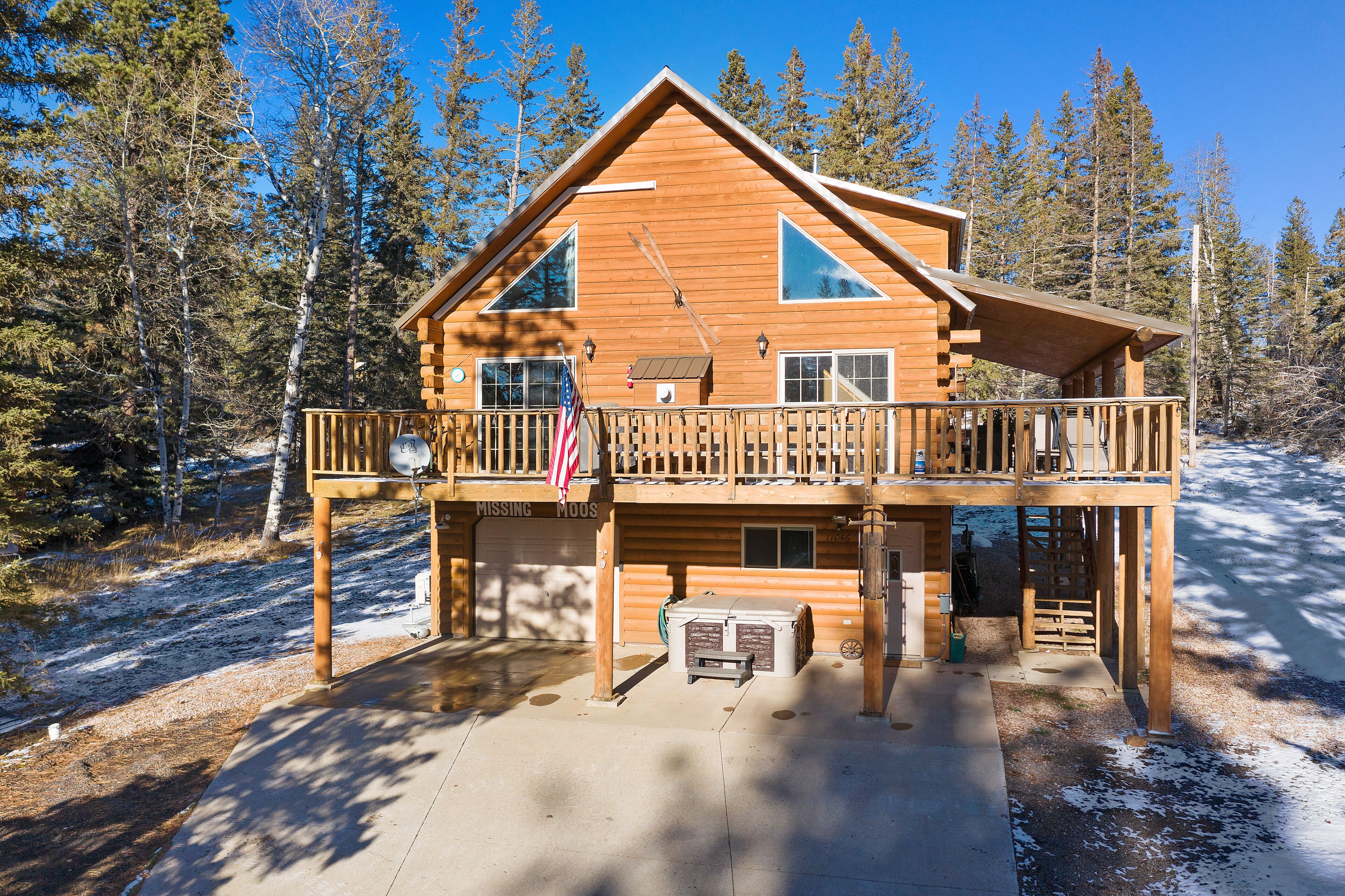 Beautiful Terry Peak Cabin, WiFi & Garage Access