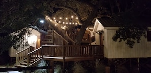 Exterior - MACK: a Gorgeous Treehouse Studio for 4, overlooking the Texas Hill Country (Dripping Springs)