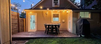 2 bed, 2 bath West Plaza House, yard, parking!