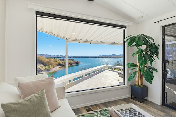 Enjoy our amazing views of the lake/mountains
Inspiration Point Lakehouse #B43