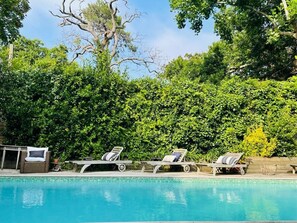 Piscine extérieure, piscine chauffée
