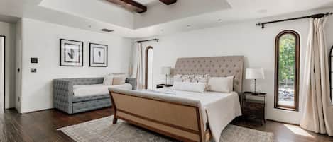 5 habitaciones, internet y ropa de cama