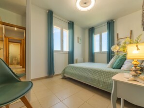 3 bedrooms, Internet