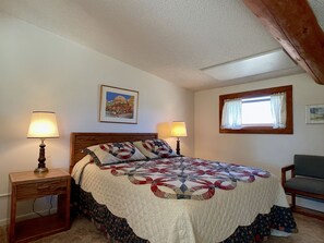 3 bedrooms, bed sheets